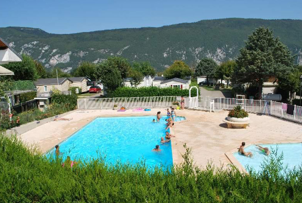 Camping au Lac d'Aiguebelette